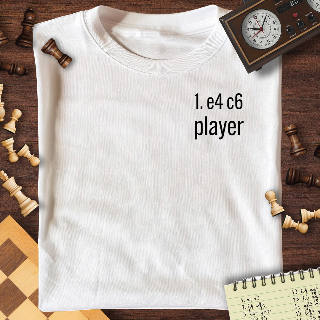1. e4 c6 T-Shirt